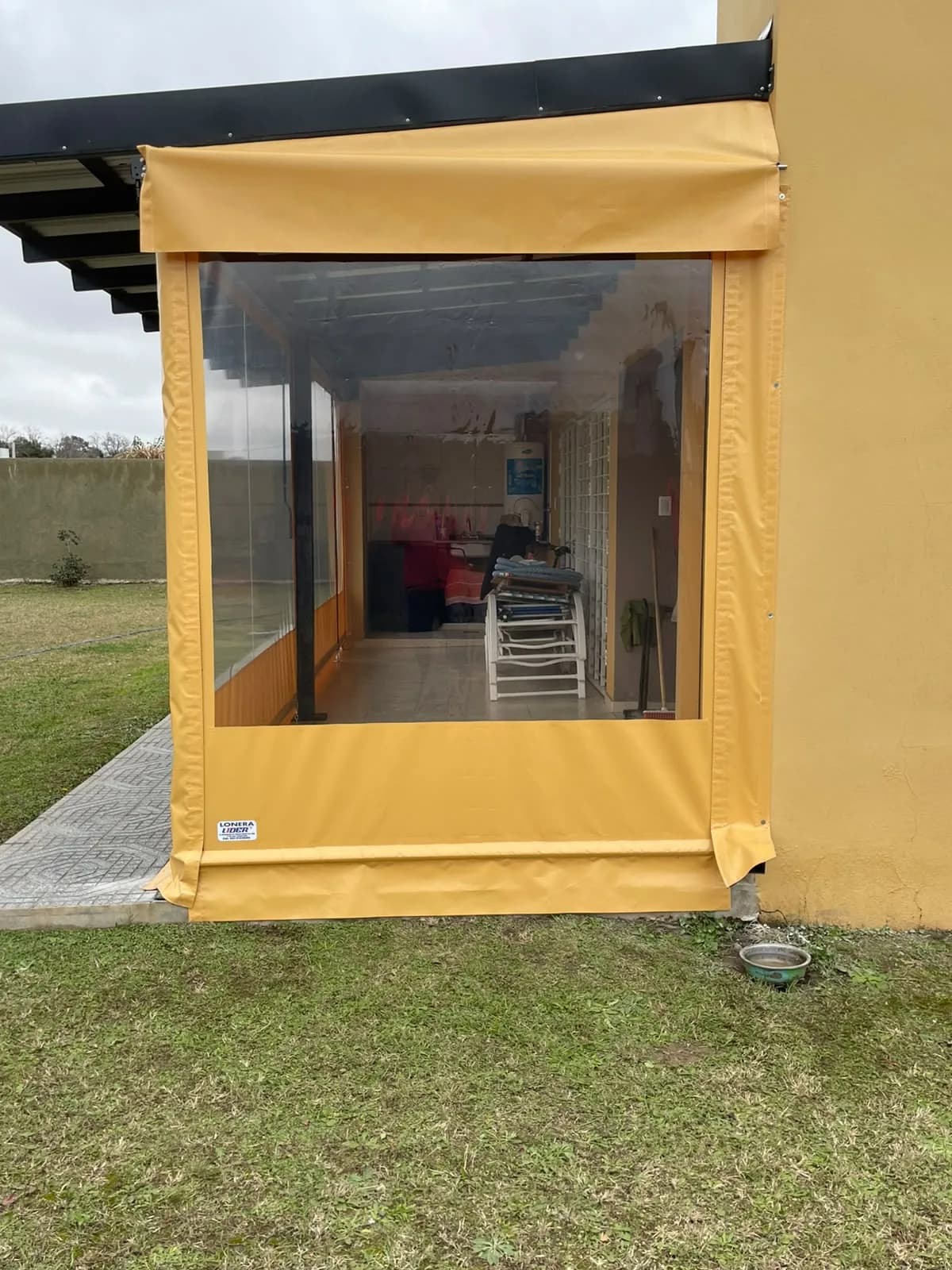 04 cerramiento amarillo detalle lateral cierre