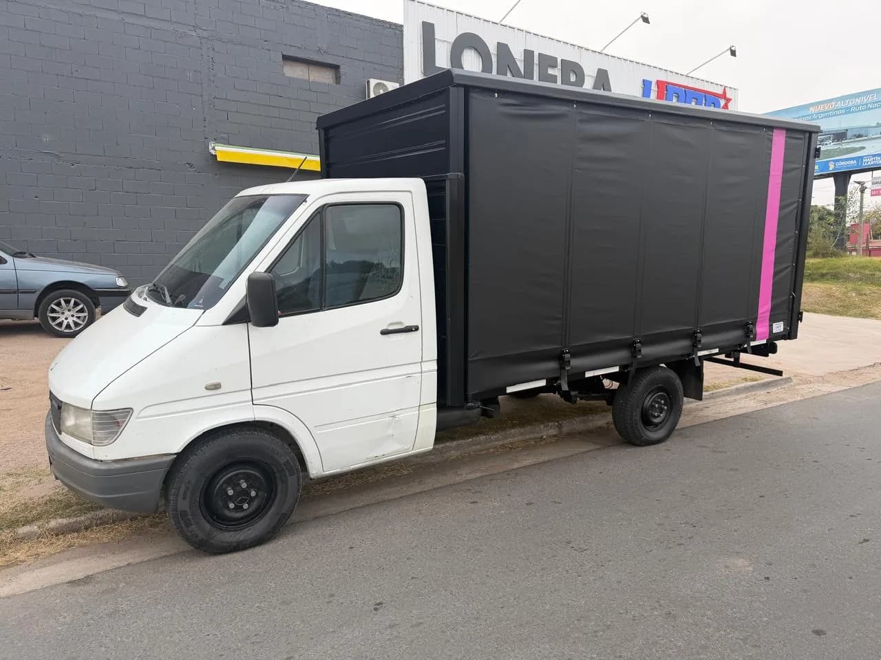 06 furgoneta sprinter frente taller lonera lider