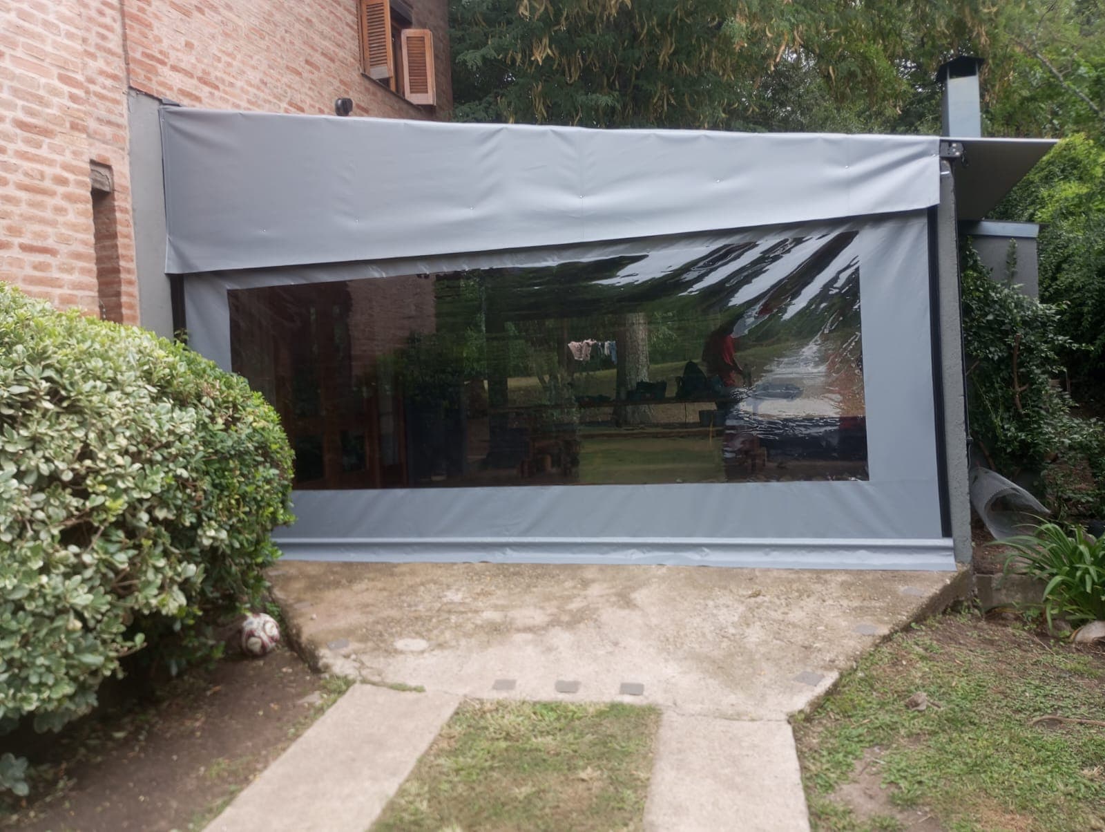 Cerramiento quincho lona gris transparente