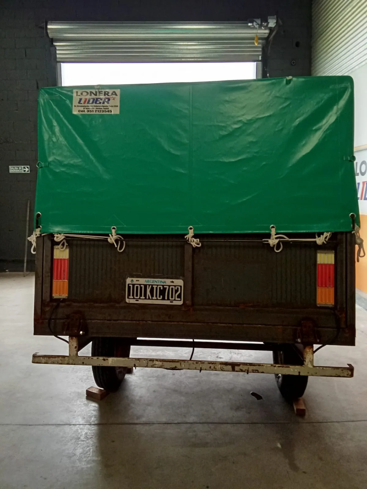 04 lona trailer detalle tensado elastico